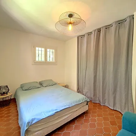 Апартаменты Dans Domaine De